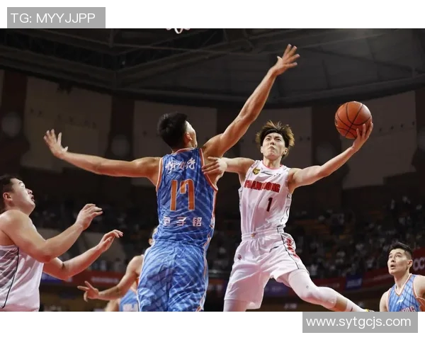 重庆篮球队冠军赛表现分析意识提升与战术执行的完美结合 重庆篮球队冠军赛表现分析意识提升与战术执行的完美结合