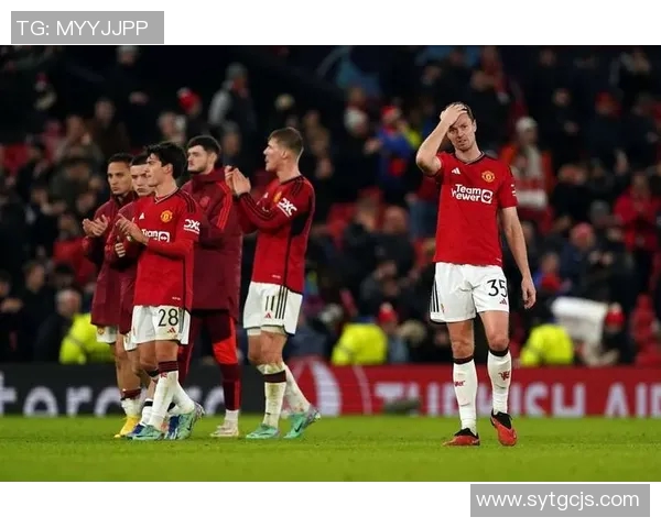 利物浦与曼联激战正酣比分结果揭晓引发球迷热议