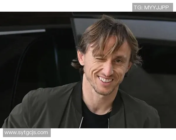 莫德里奇：从克罗地亚小村到世界足球巨星的辉煌旅程