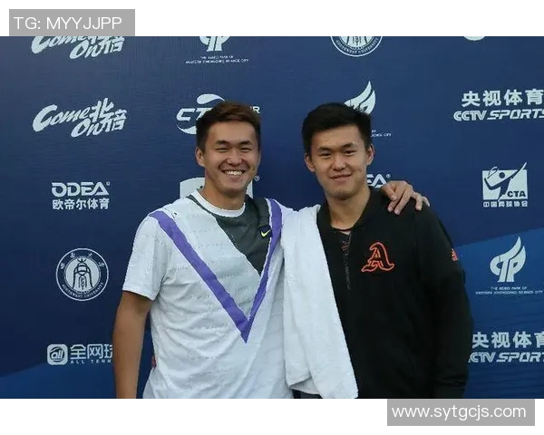 重庆网球队配合问题引发热议球员间默契与战术选择成焦点