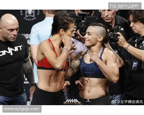 UFC精彩对决乔安娜与杰西卡谁能在擂台上胜出引发热议 UFC精彩对决乔安娜与杰西卡谁能在擂台上胜出引发热议