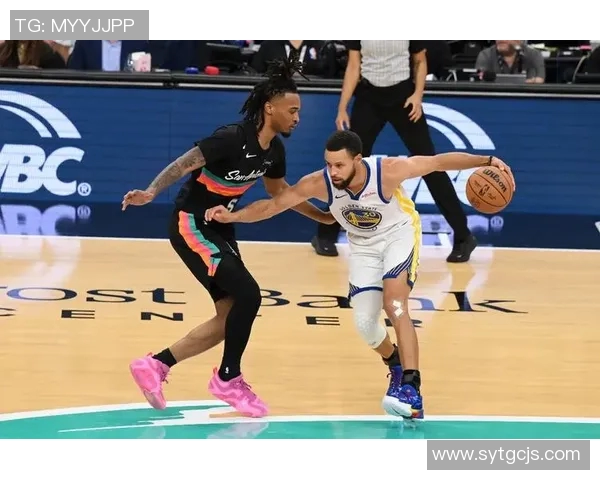 勇士队在对阵马刺时以29分的巨大优势取得胜利展现强大实力